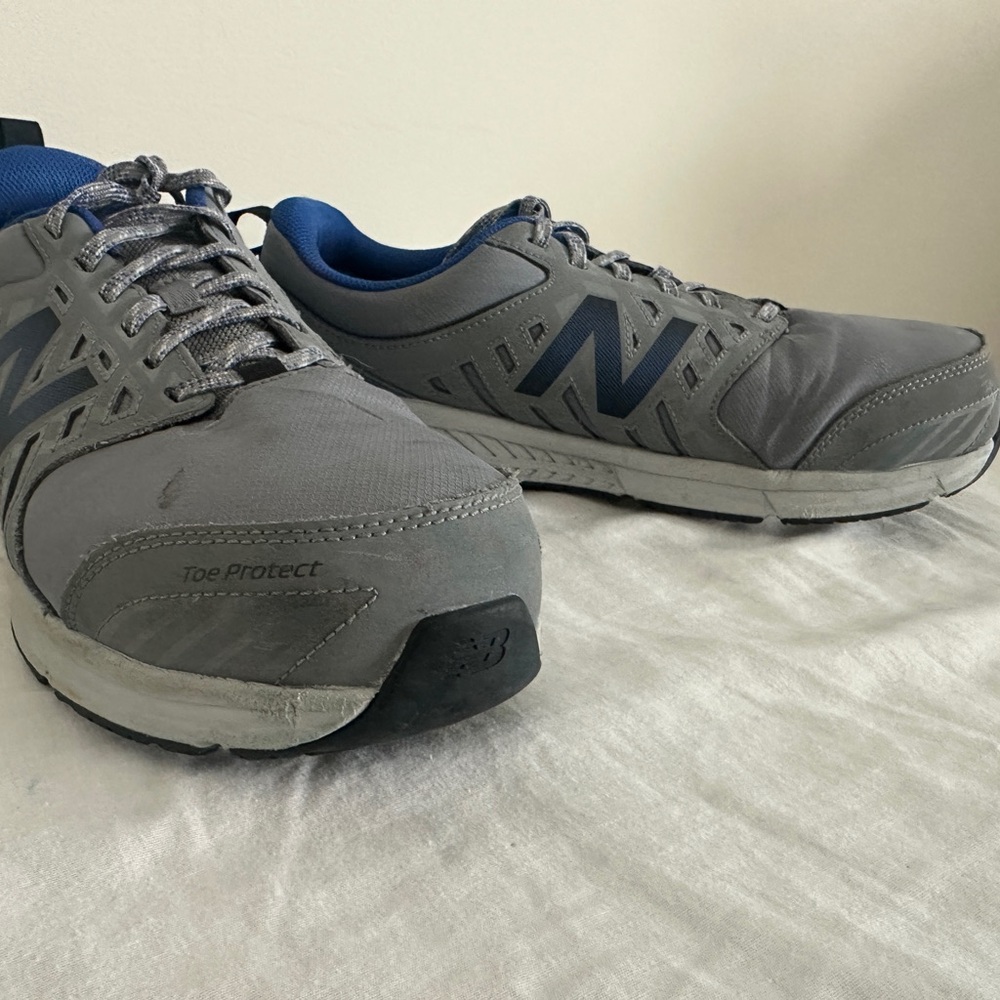 New Balance Men's Gray and Blue Athletic Shoes